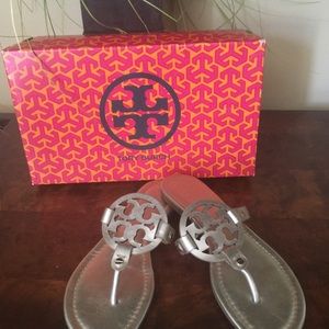TORY BURCH Flip Flops